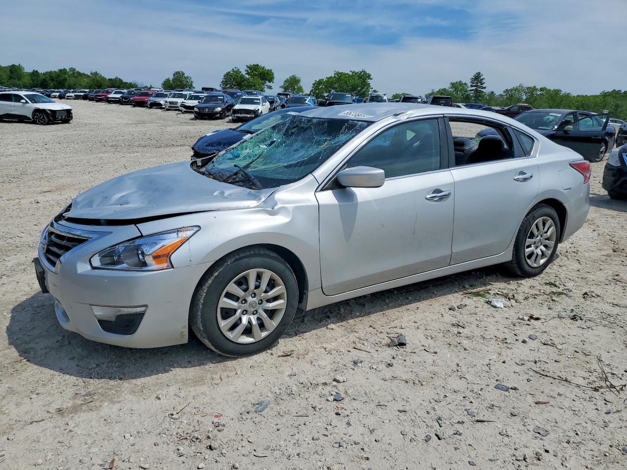 Salvage Nissan Altima Image