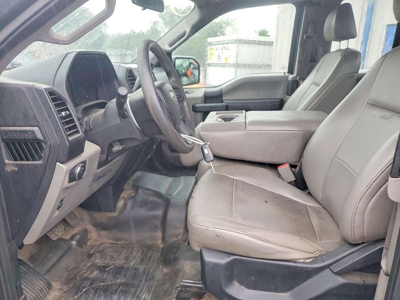 Ford F-150 Super Cab