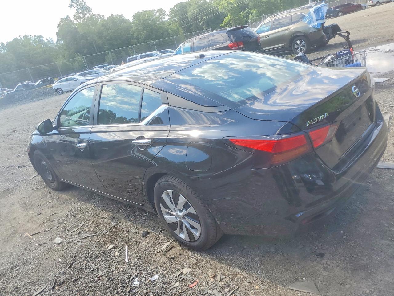 Nissan Altima S
