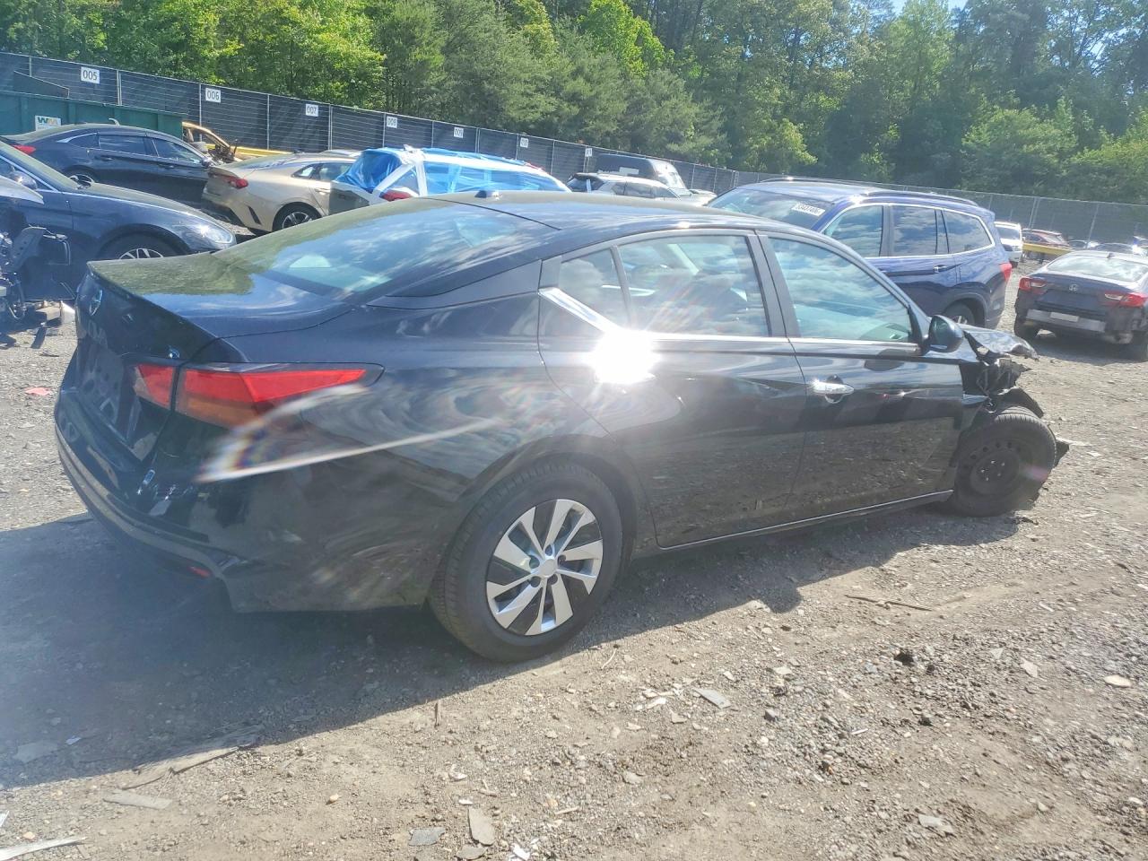 Nissan Altima S