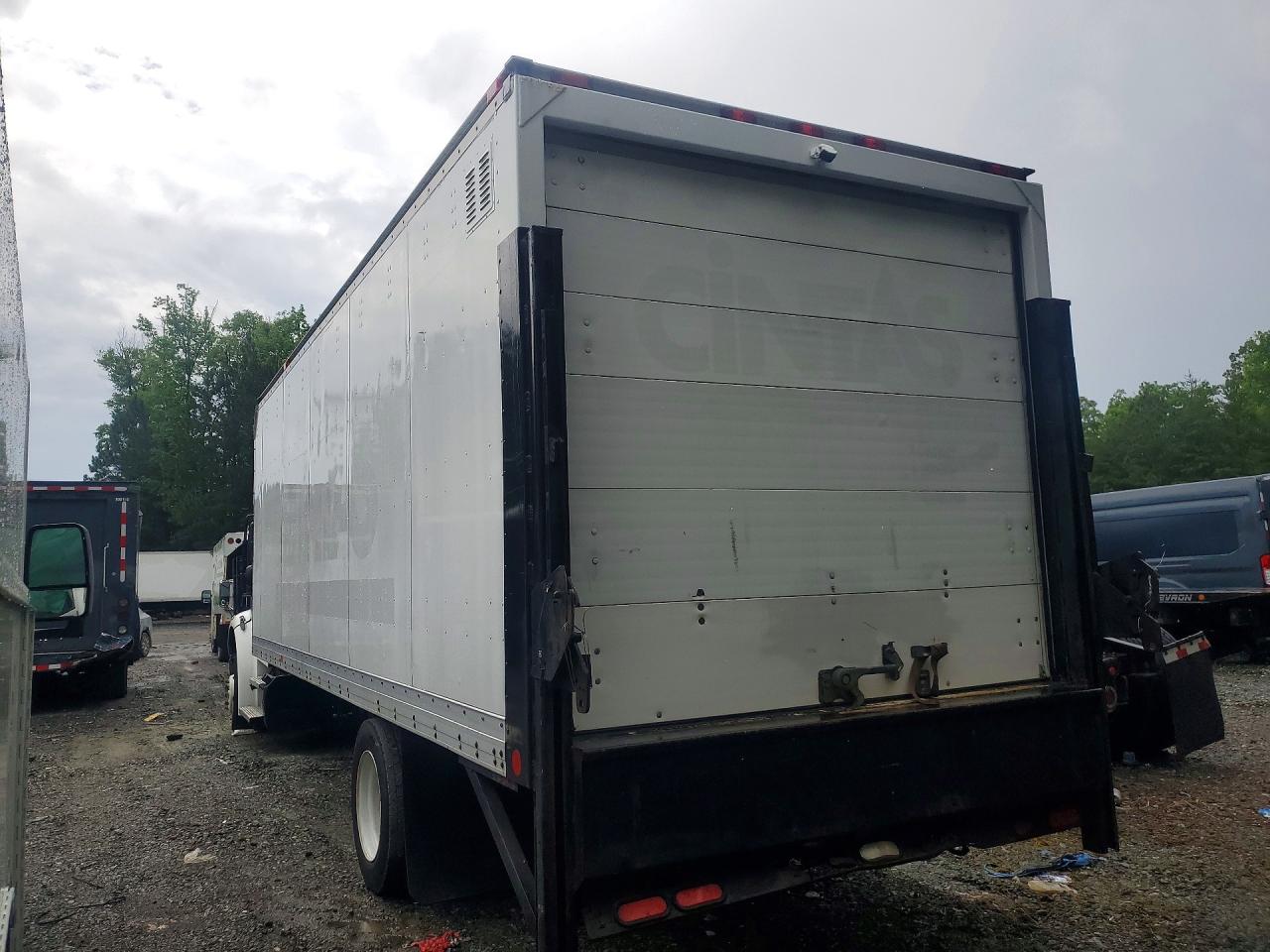 Freightliner M2