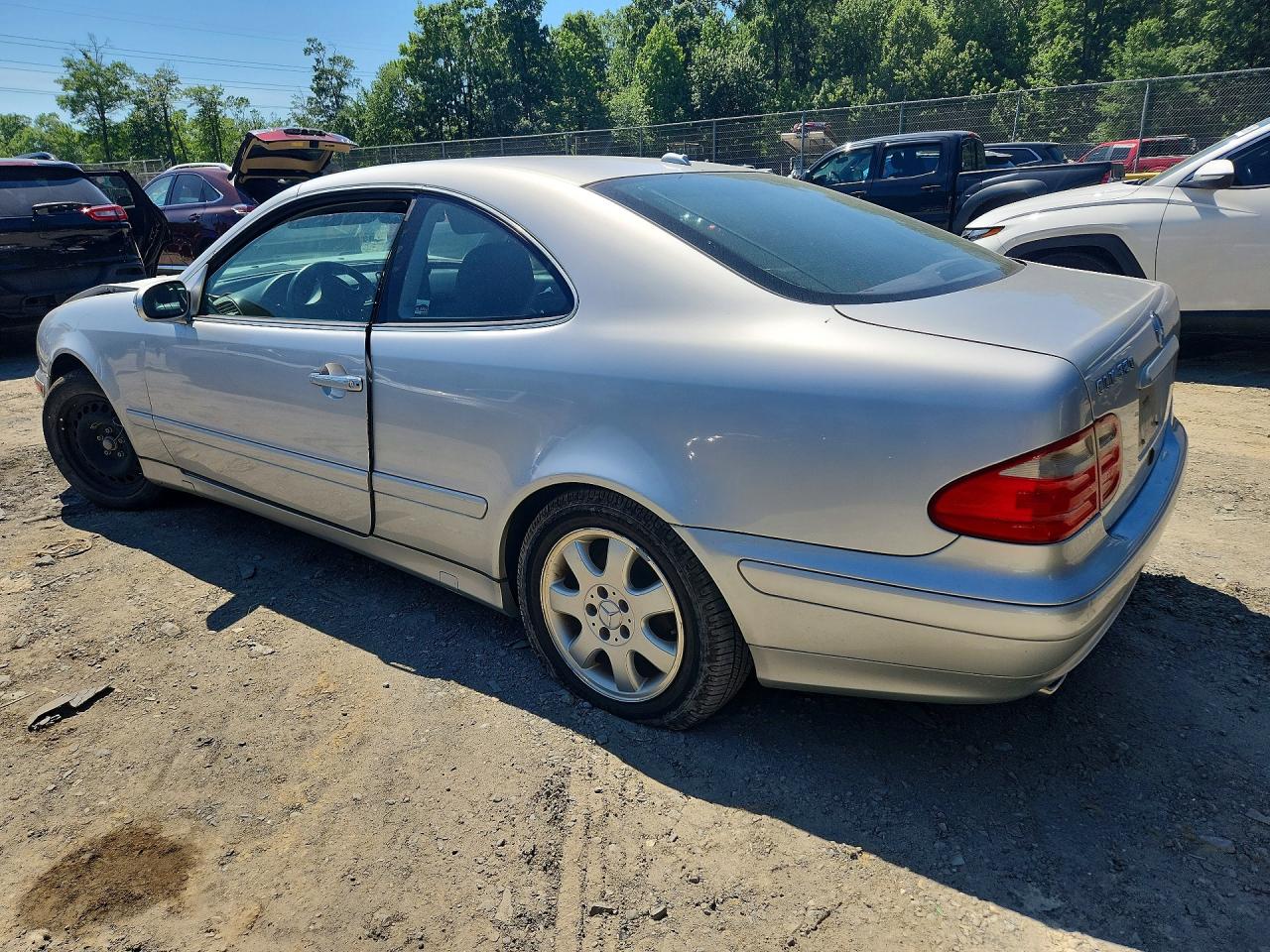 Mercedes-Benz Clk-class 320