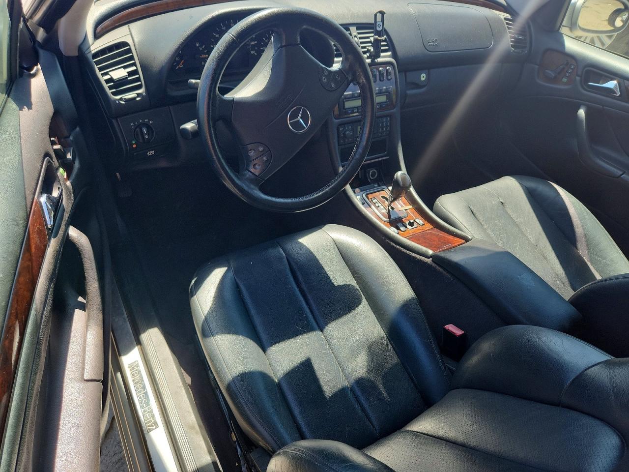 Mercedes-Benz Clk-class 320