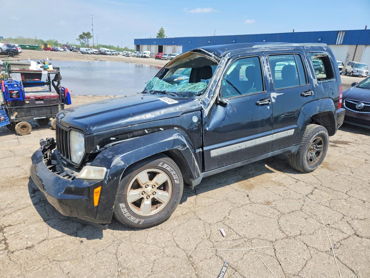 Salvage Jeep Liberty Image