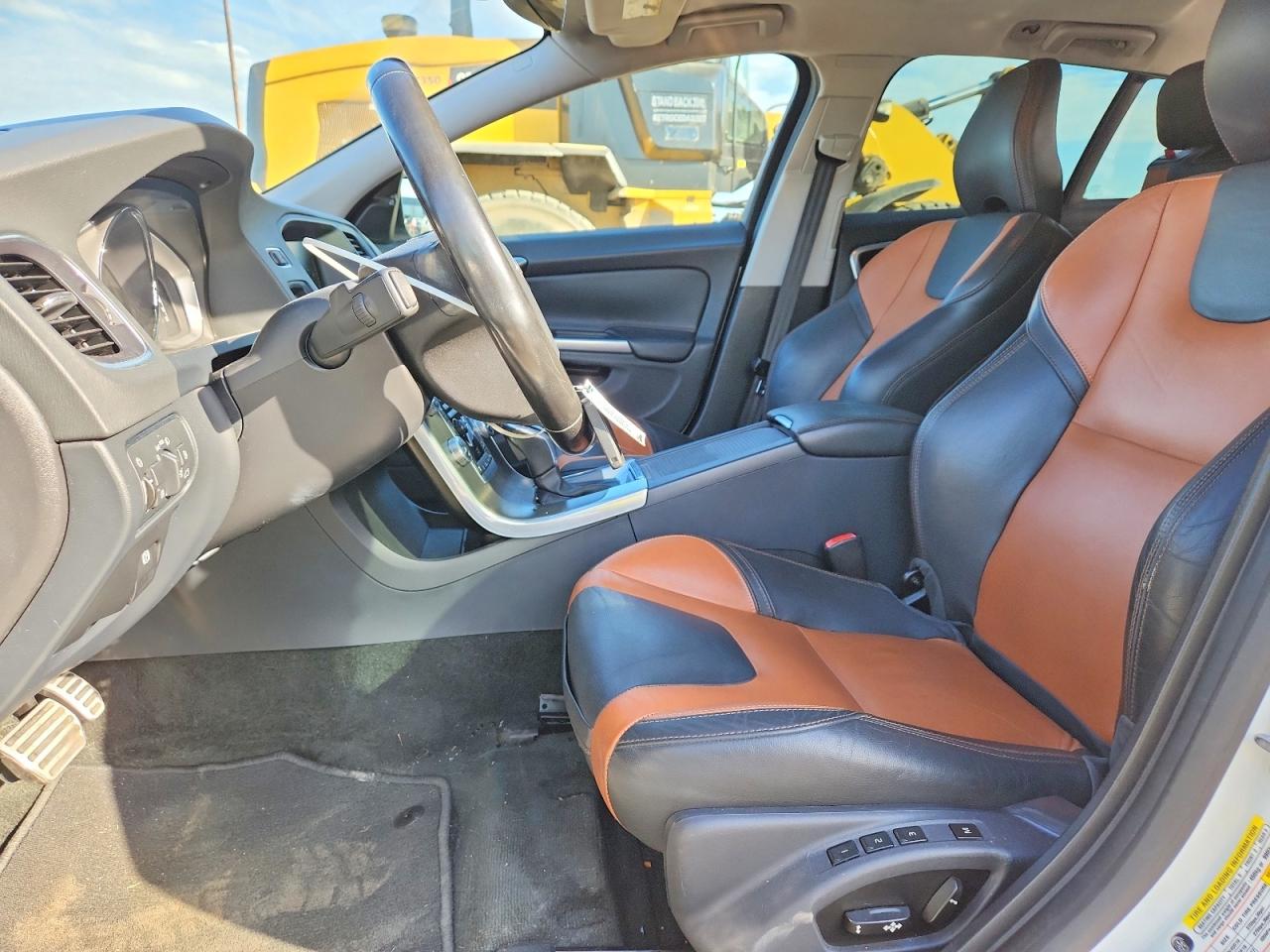 Volvo V60 Platinum