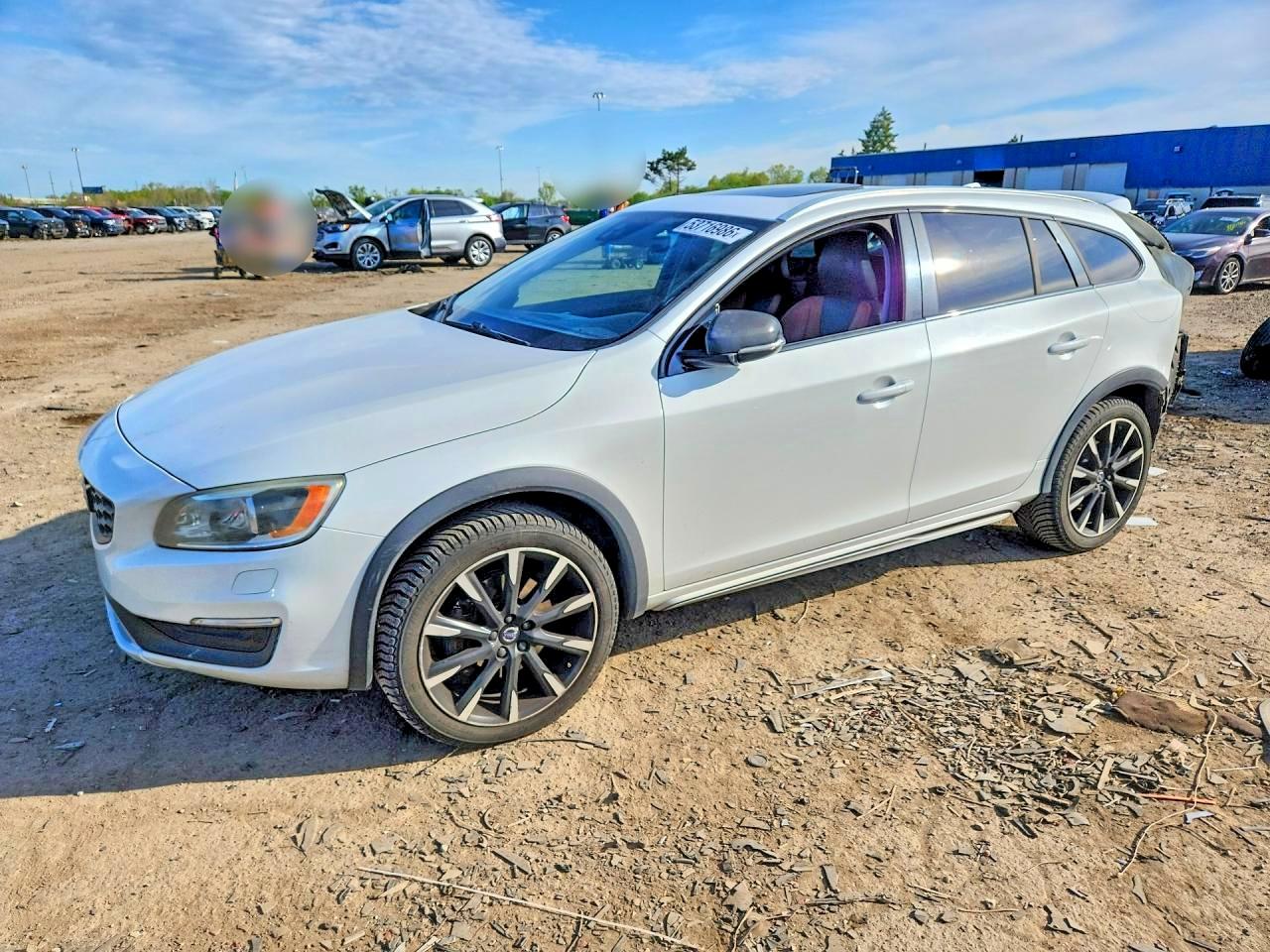 Salvage Volvo V60 Image
