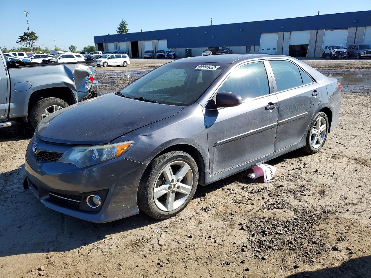 Salvage Toyota Camry Image