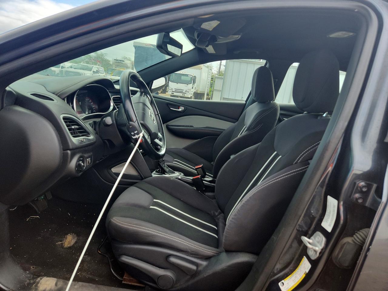 Dodge Dart Sxt