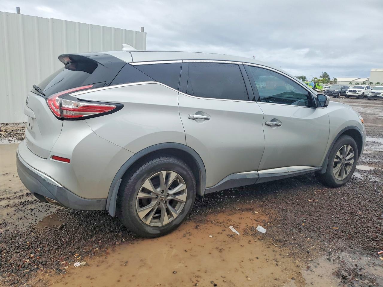 Nissan Murano S