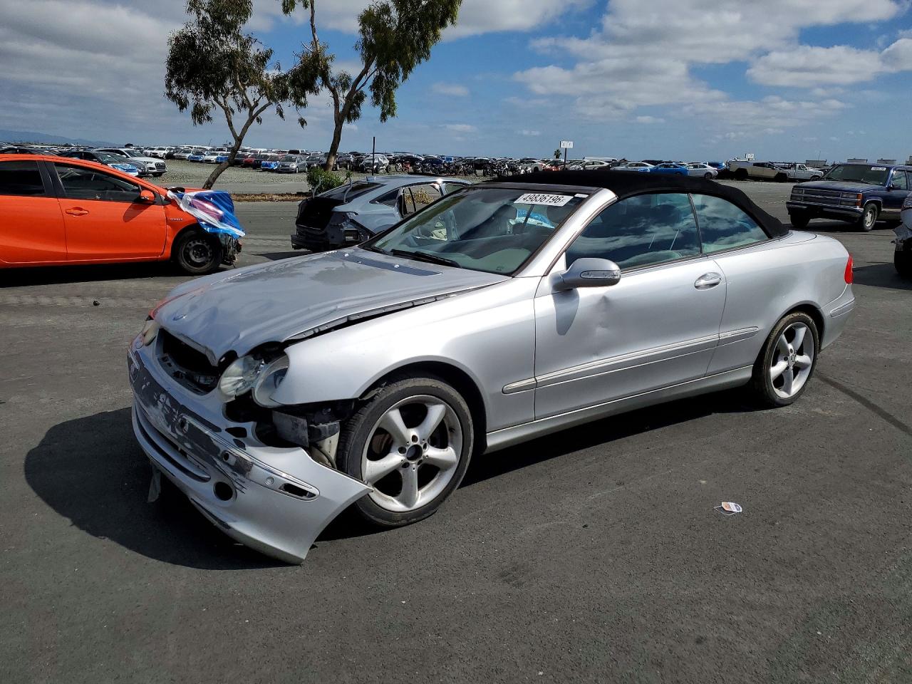 Salvage Mercedes-Benz Clk-class Image