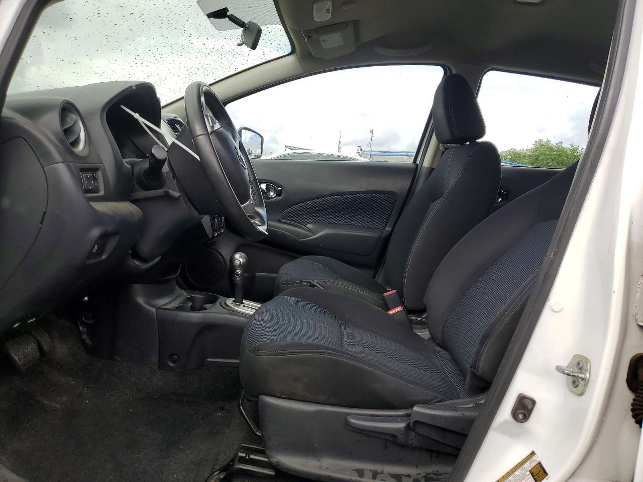 Nissan Versa Sv