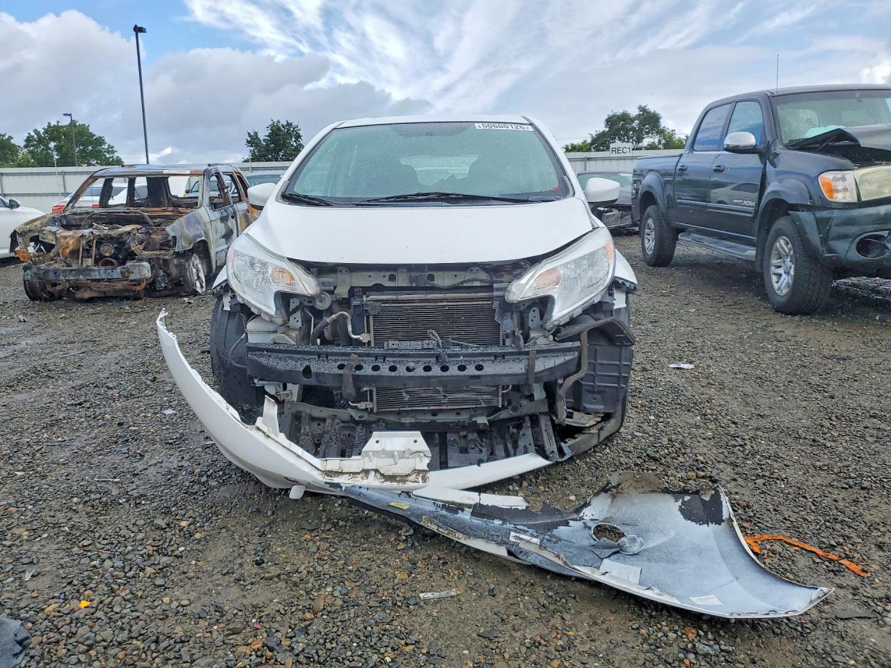 Nissan Versa Sv