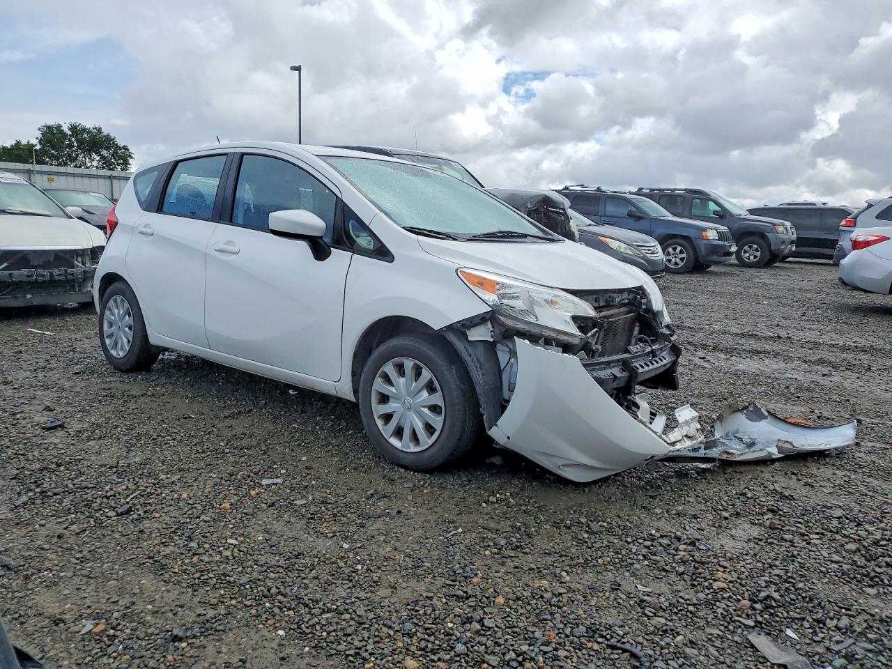 Nissan Versa Sv