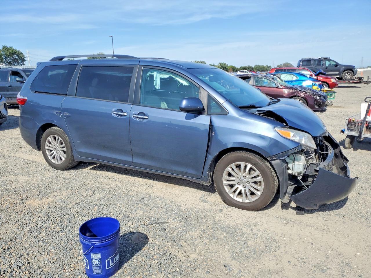 Toyota Sienna Xle 8-passenger