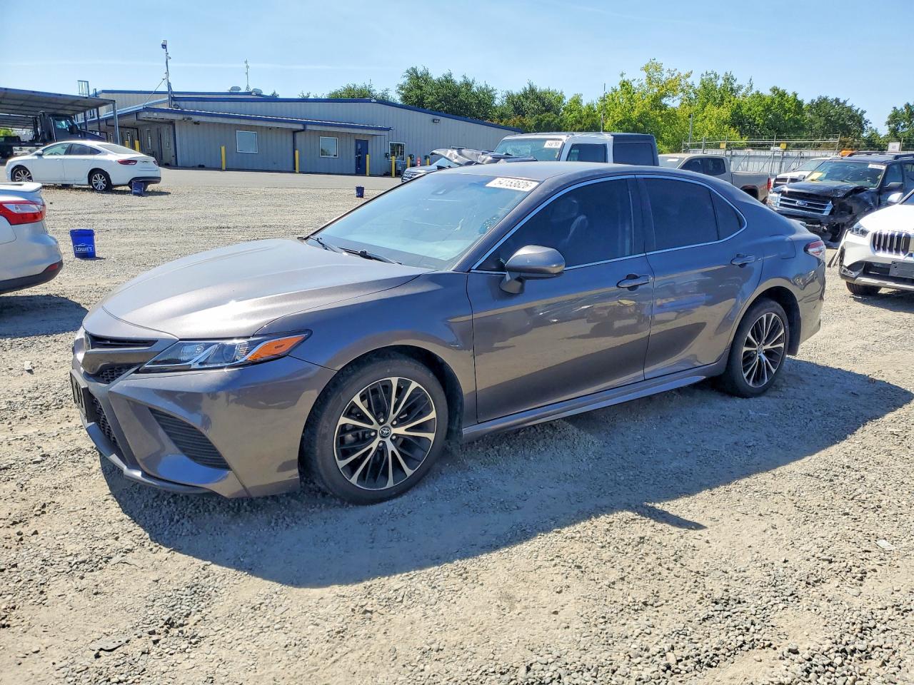 Salvage Toyota Camry Image
