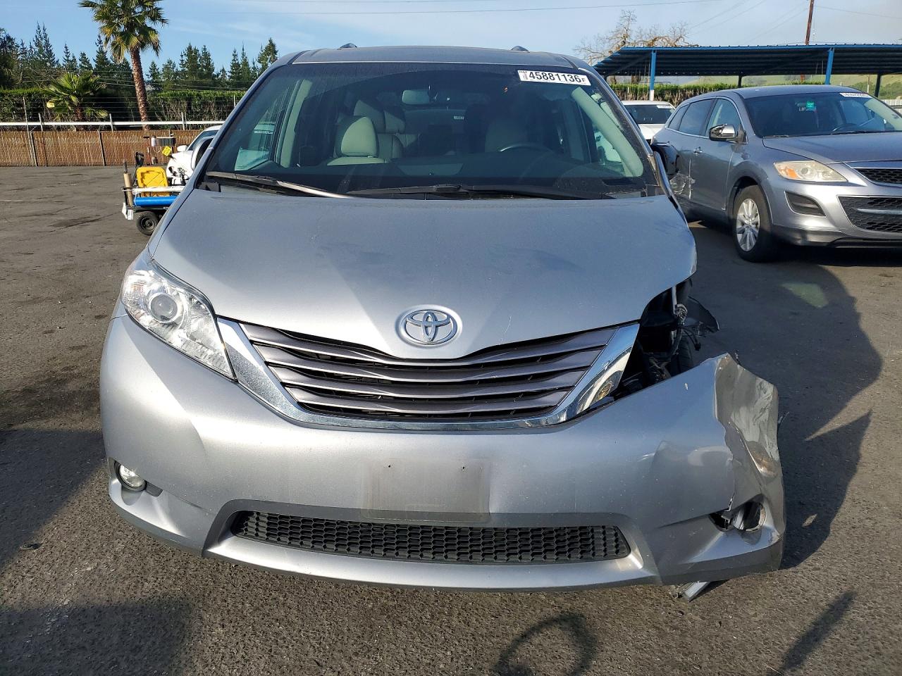 Toyota Sienna Xle 8-passenger