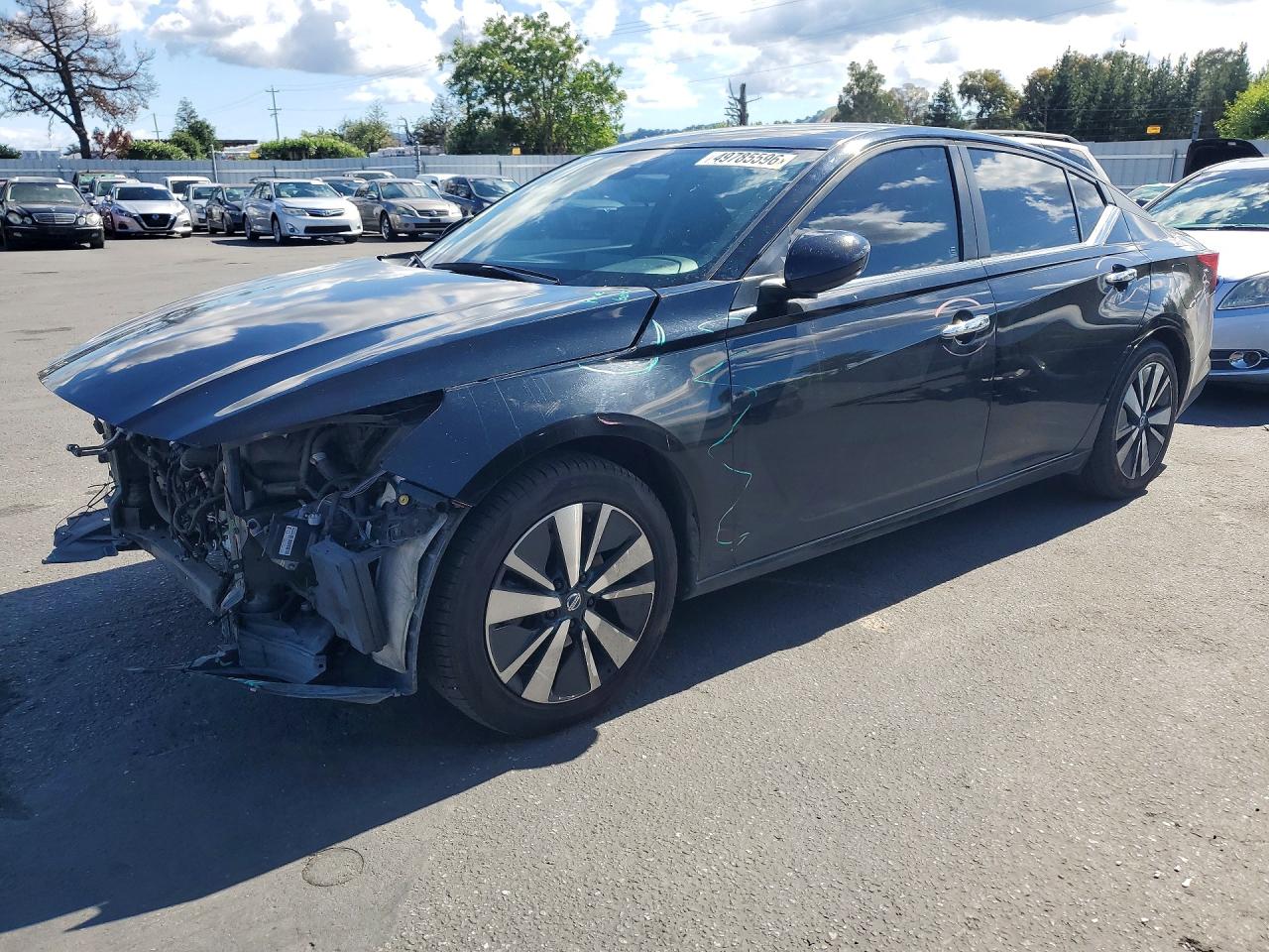 Salvage Nissan Altima Image