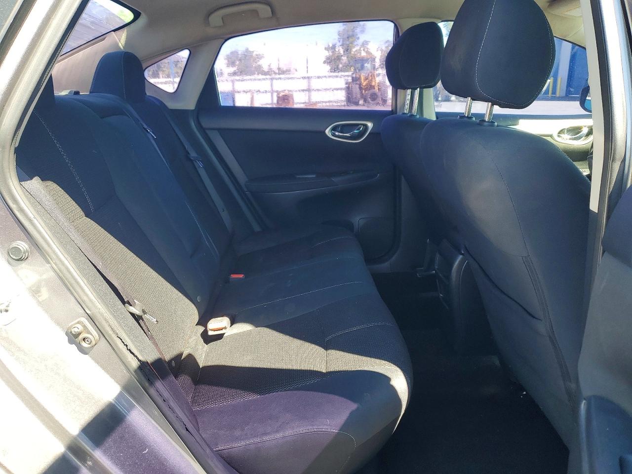 Nissan Sentra S