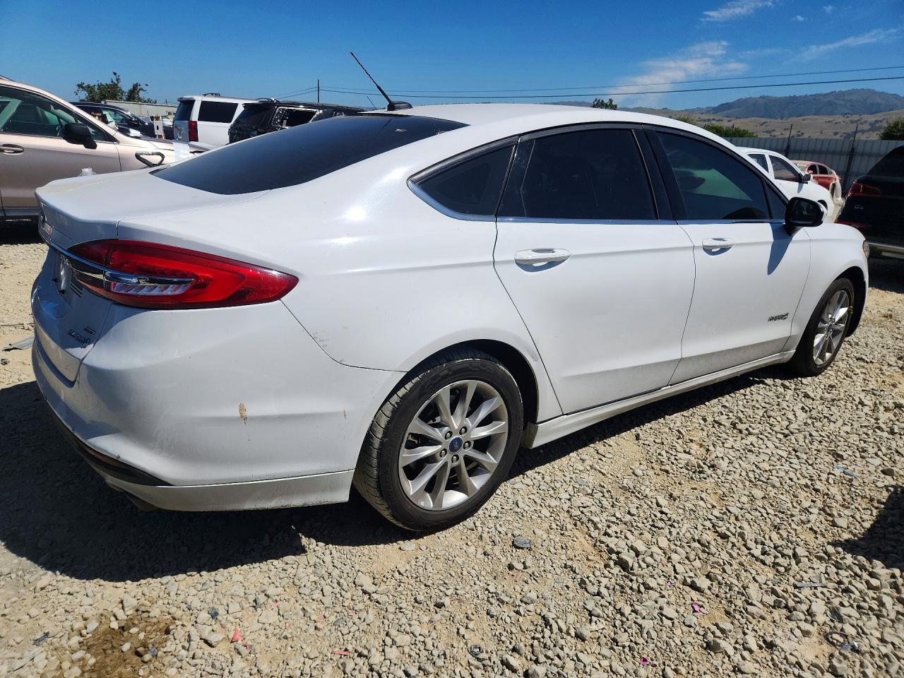 Ford Fusion Se Hybrid