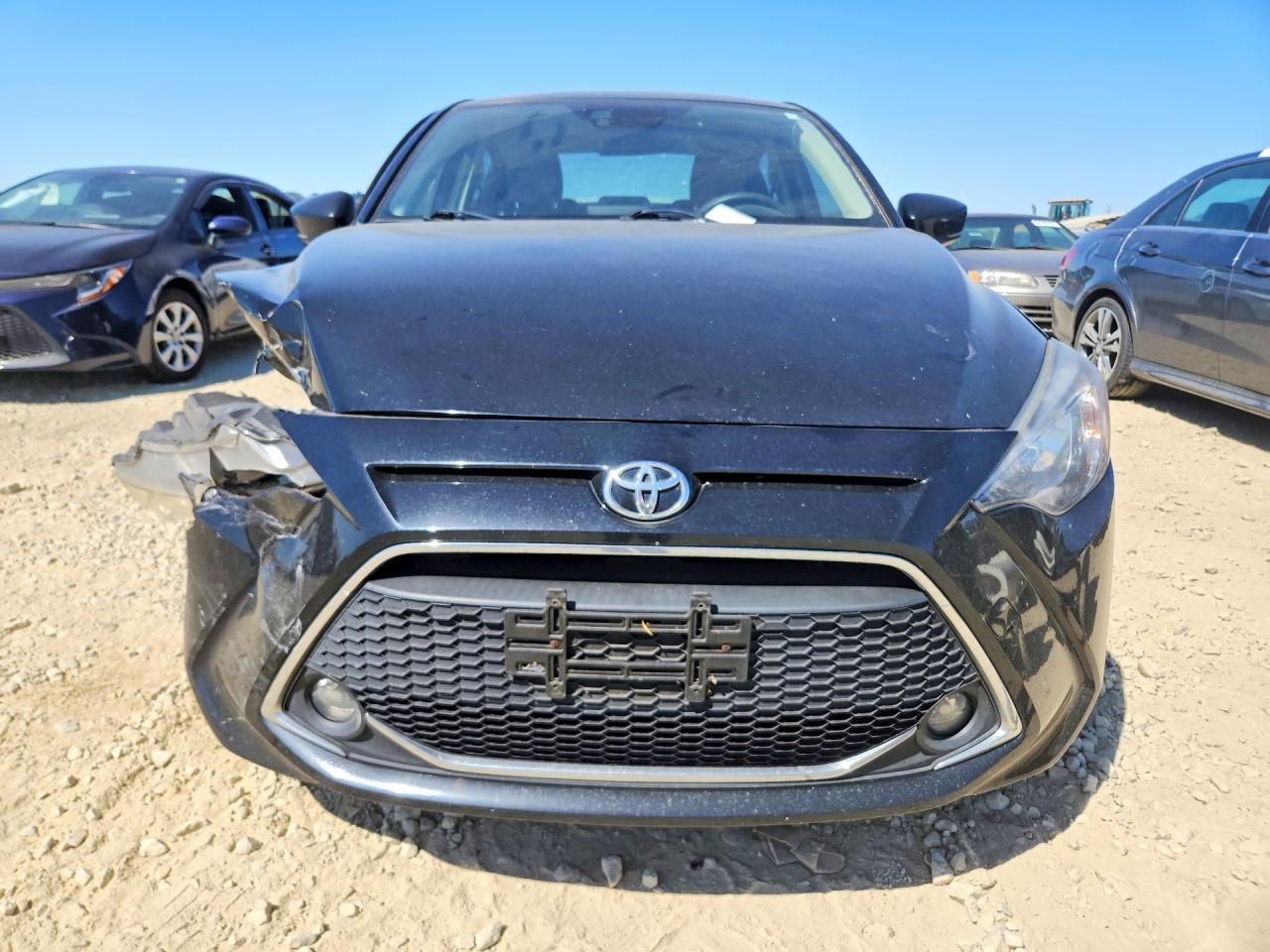 Toyota Yaris Le
