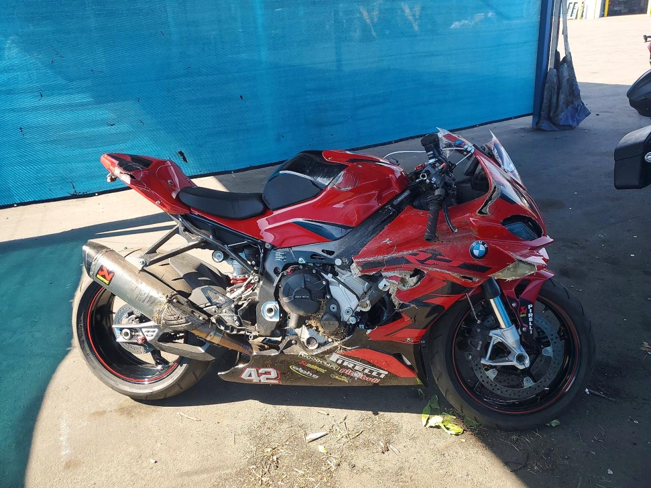 Salvage BMW S Image