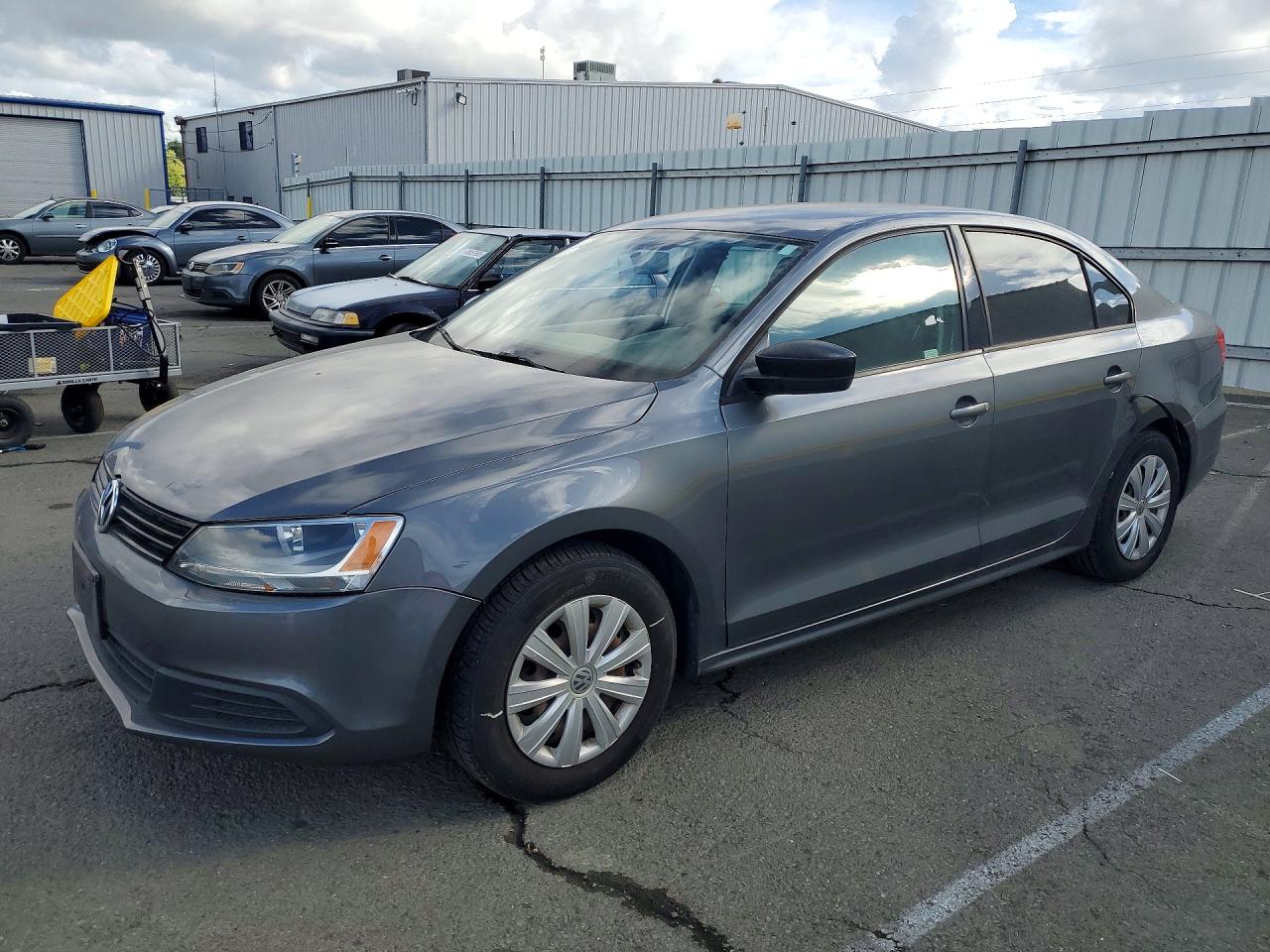 Salvage Volkswagen Jetta Image