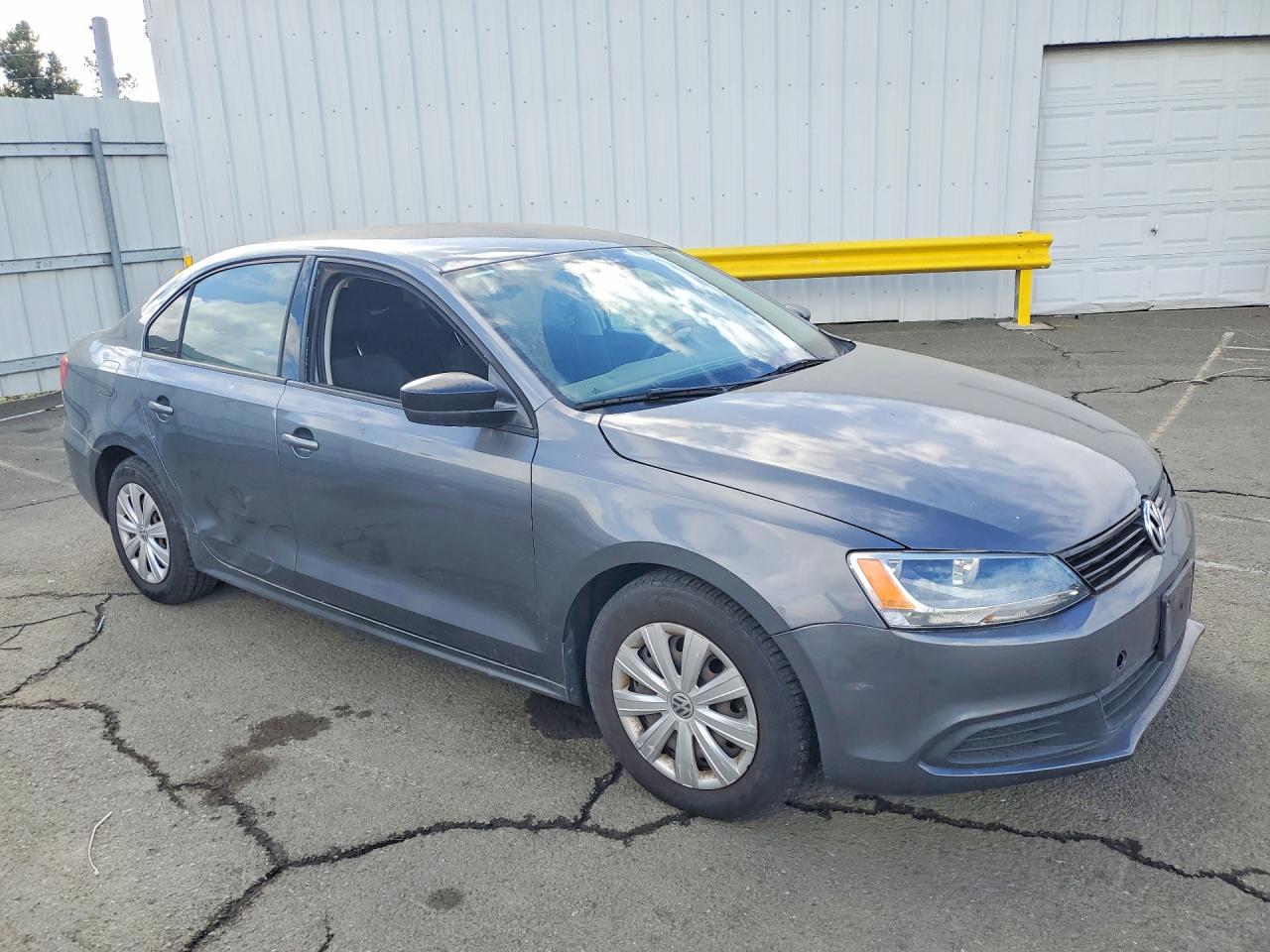 Volkswagen Jetta Base