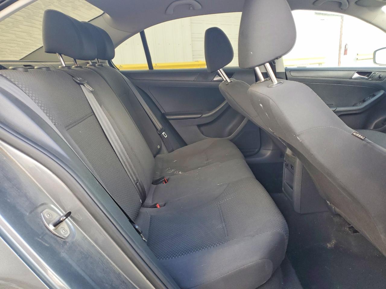 Volkswagen Jetta Base