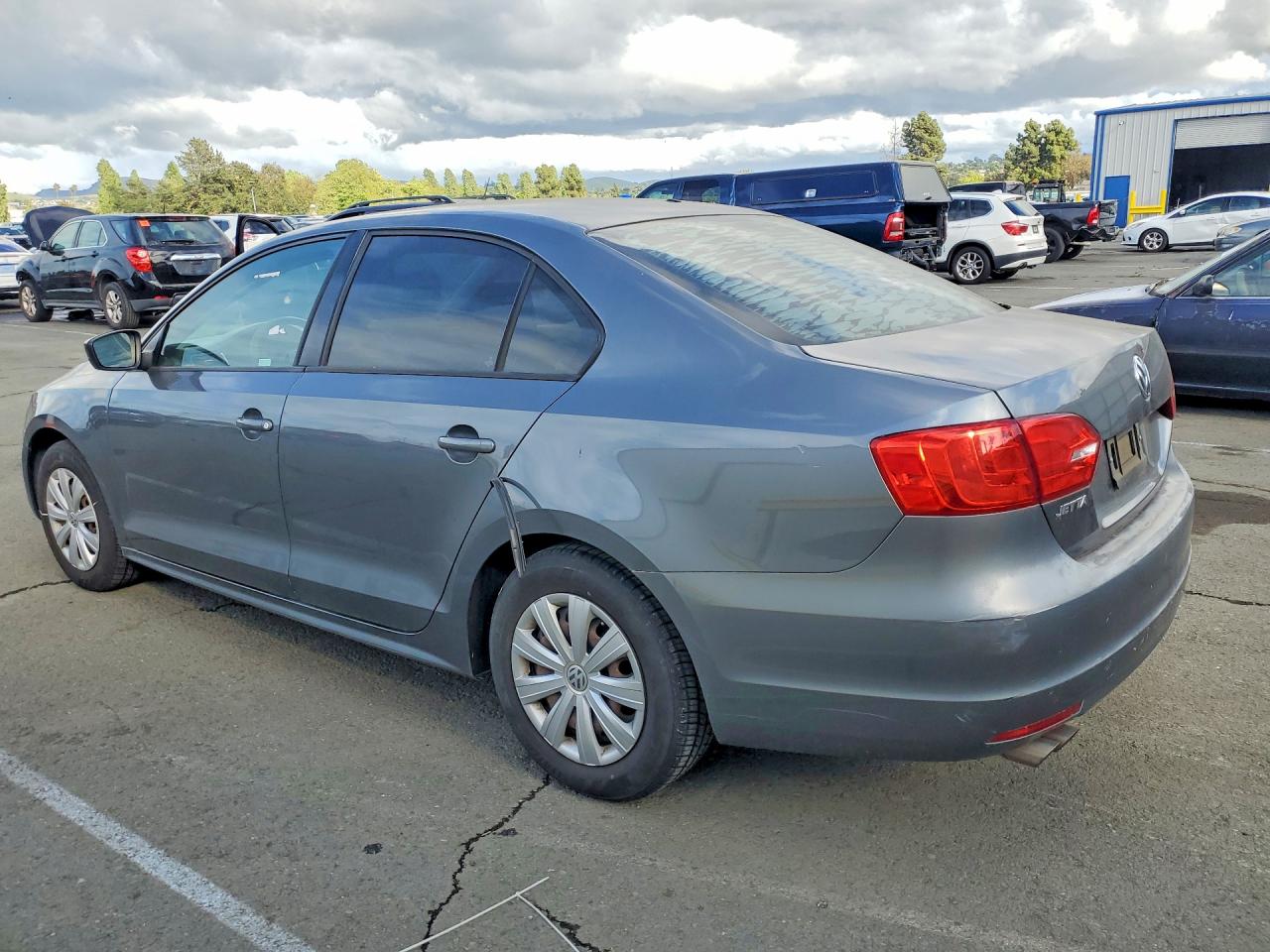 Volkswagen Jetta Base
