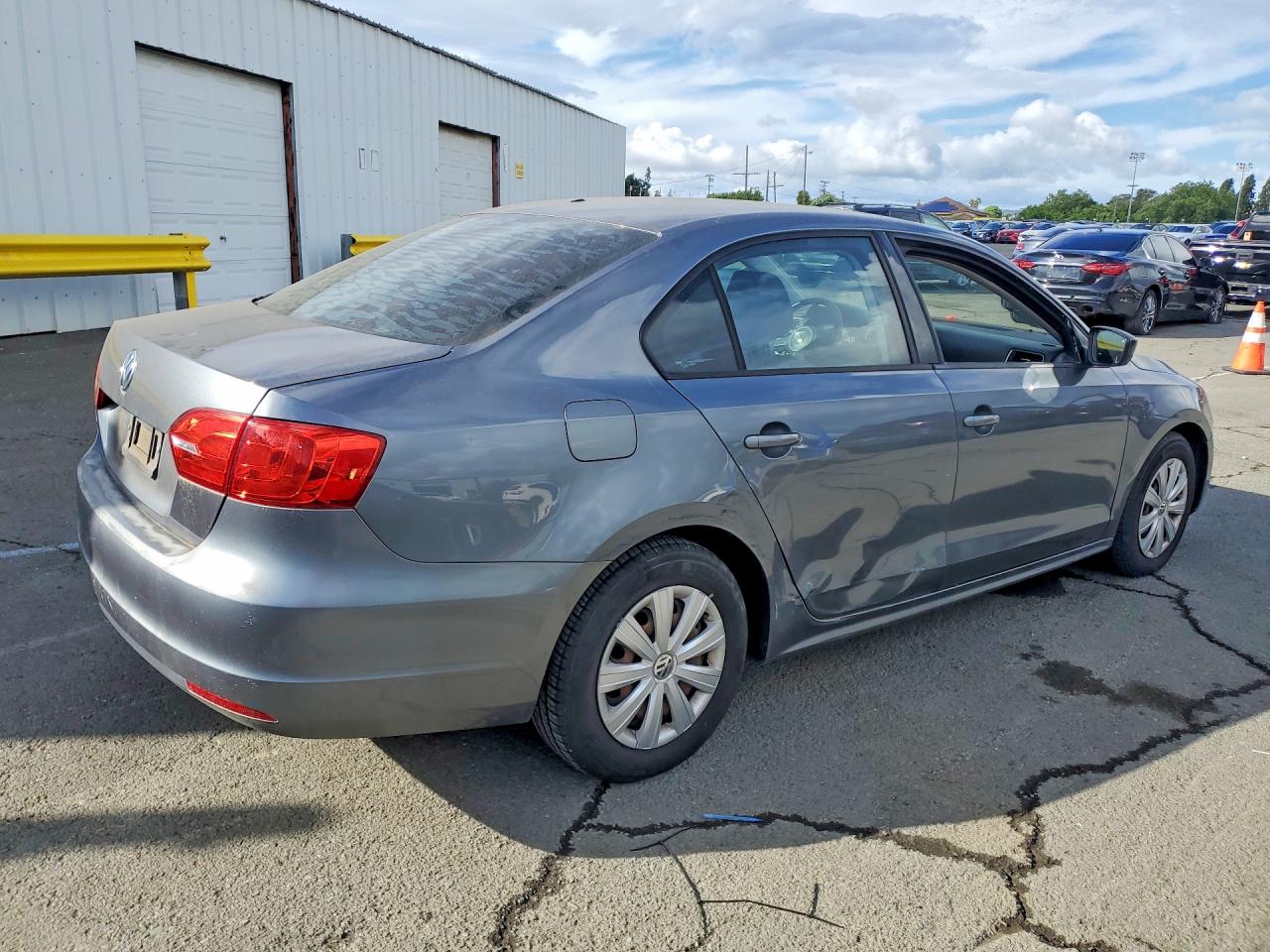 Volkswagen Jetta Base