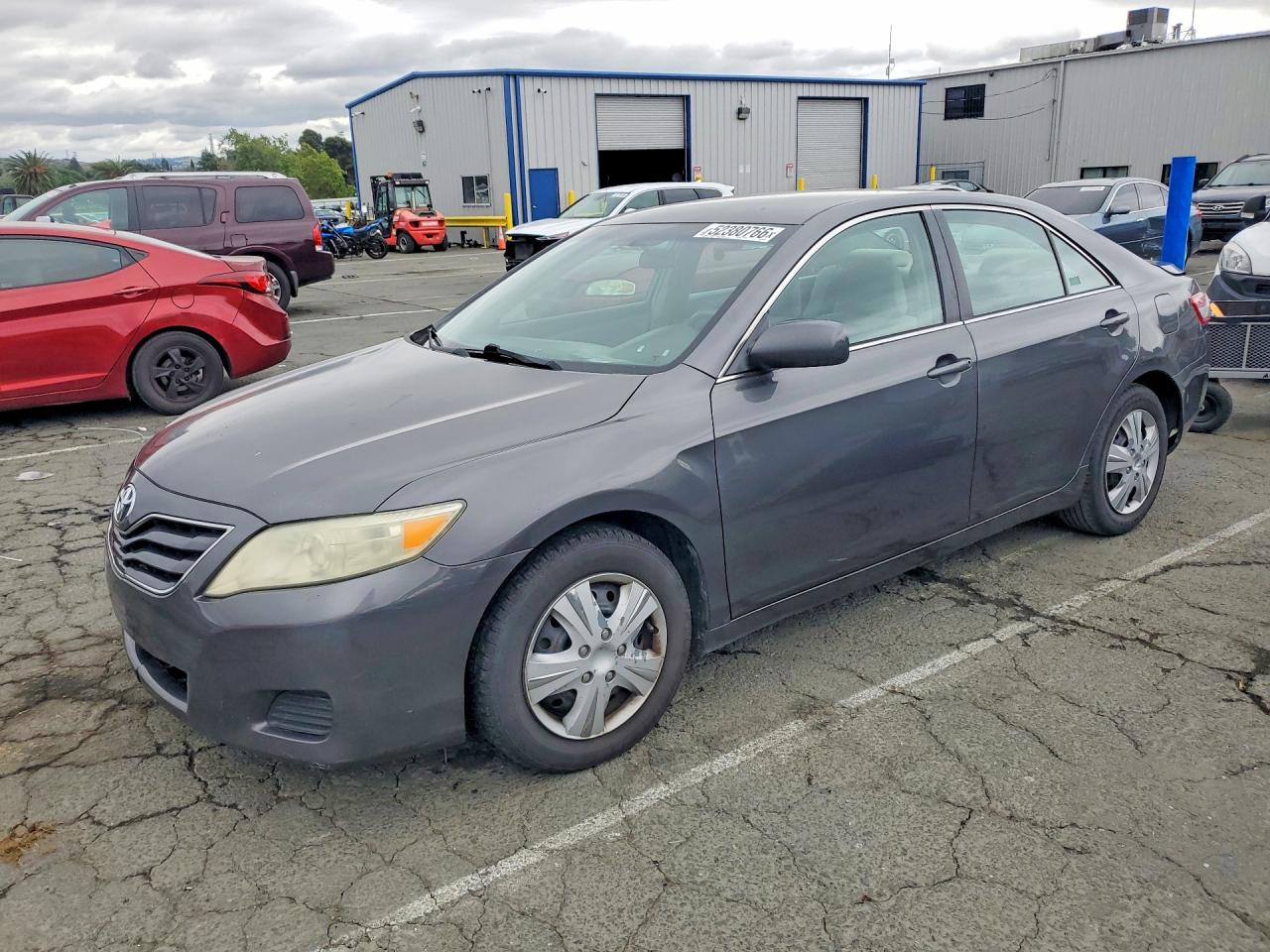 Salvage Toyota Camry Image
