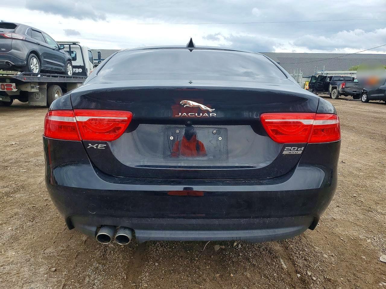 Jaguar XE Premium