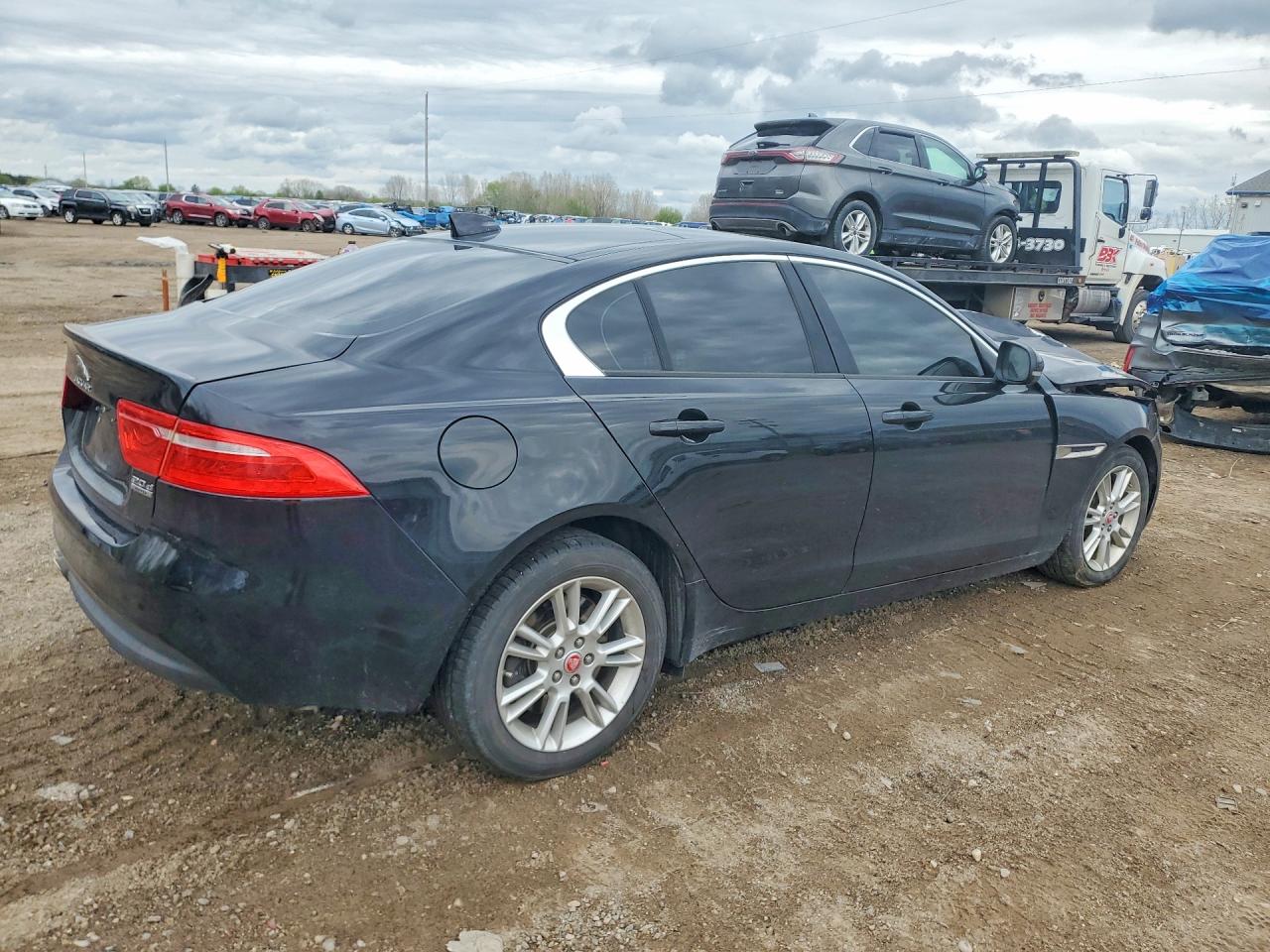 Jaguar XE Premium