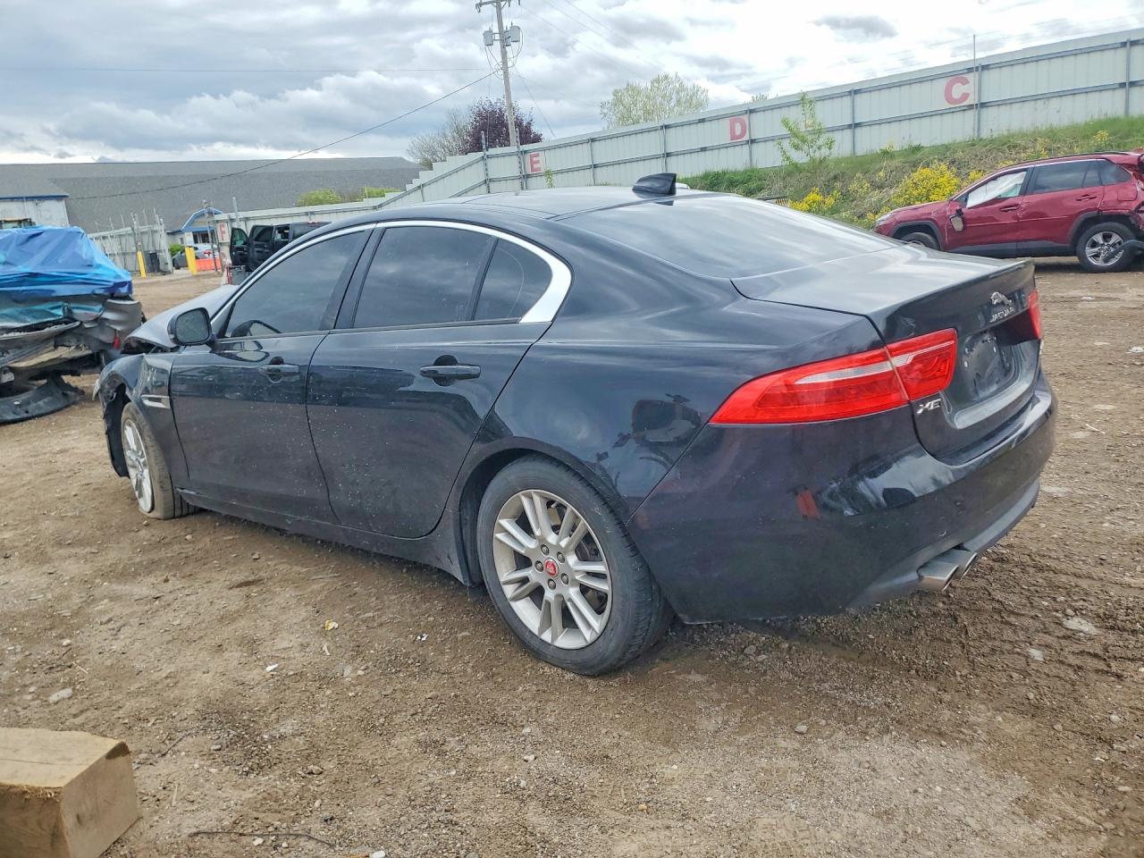 Jaguar XE Premium