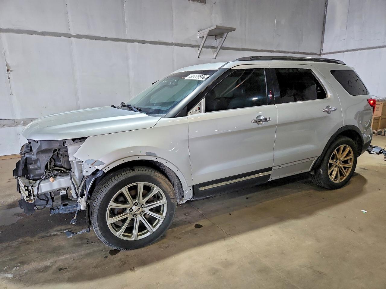 Salvage Ford Explorer Image
