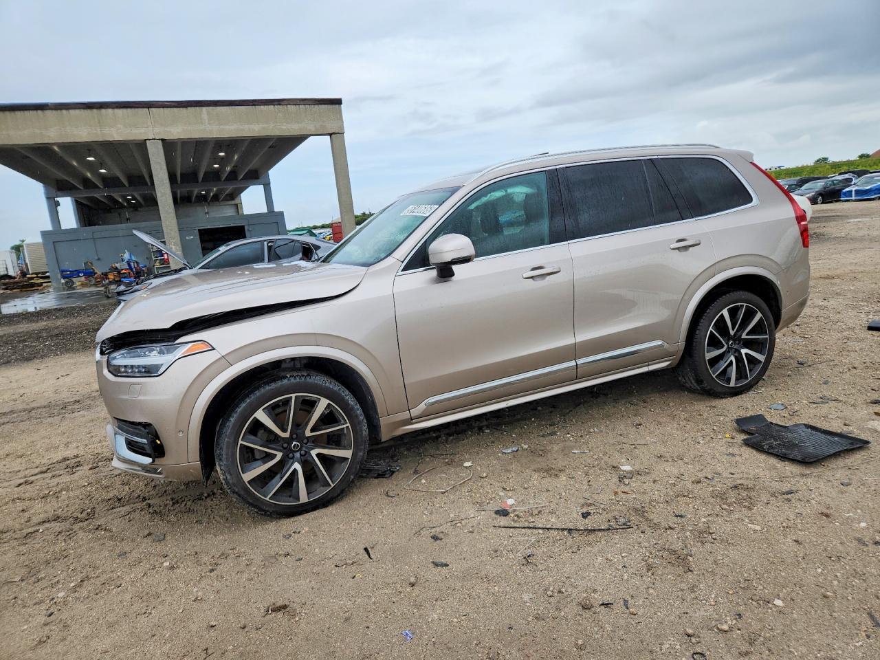 Salvage Volvo Xc90 Plus Image