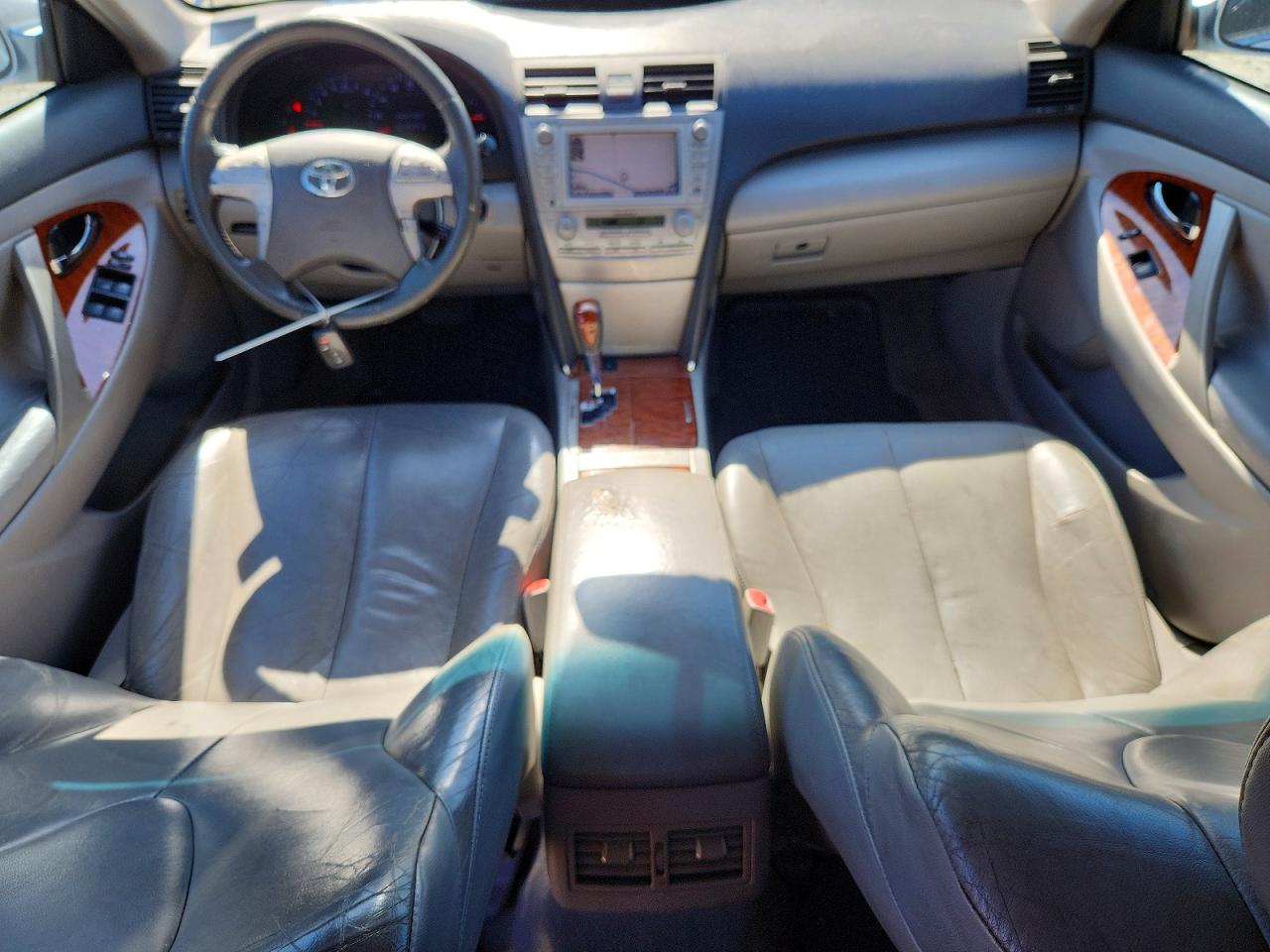 Toyota Camry Xle V6