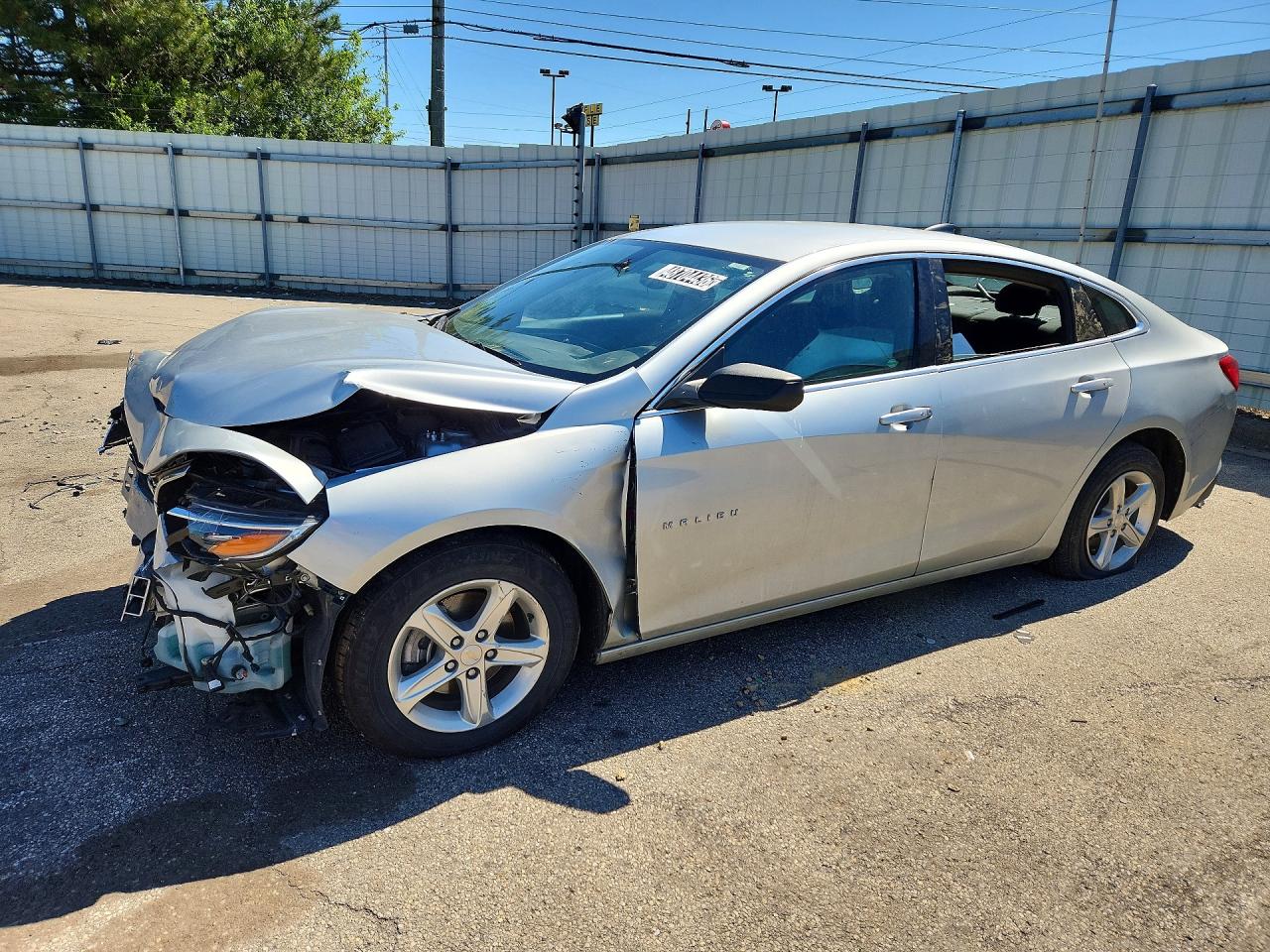 Salvage Chevrolet Malibu Image