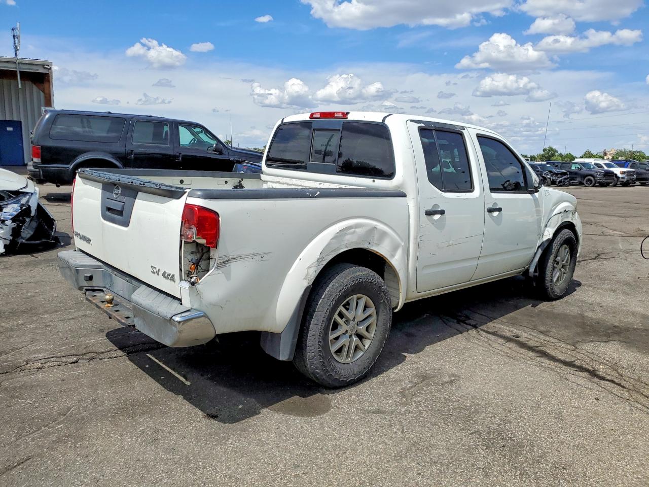Nissan Frontier Sv