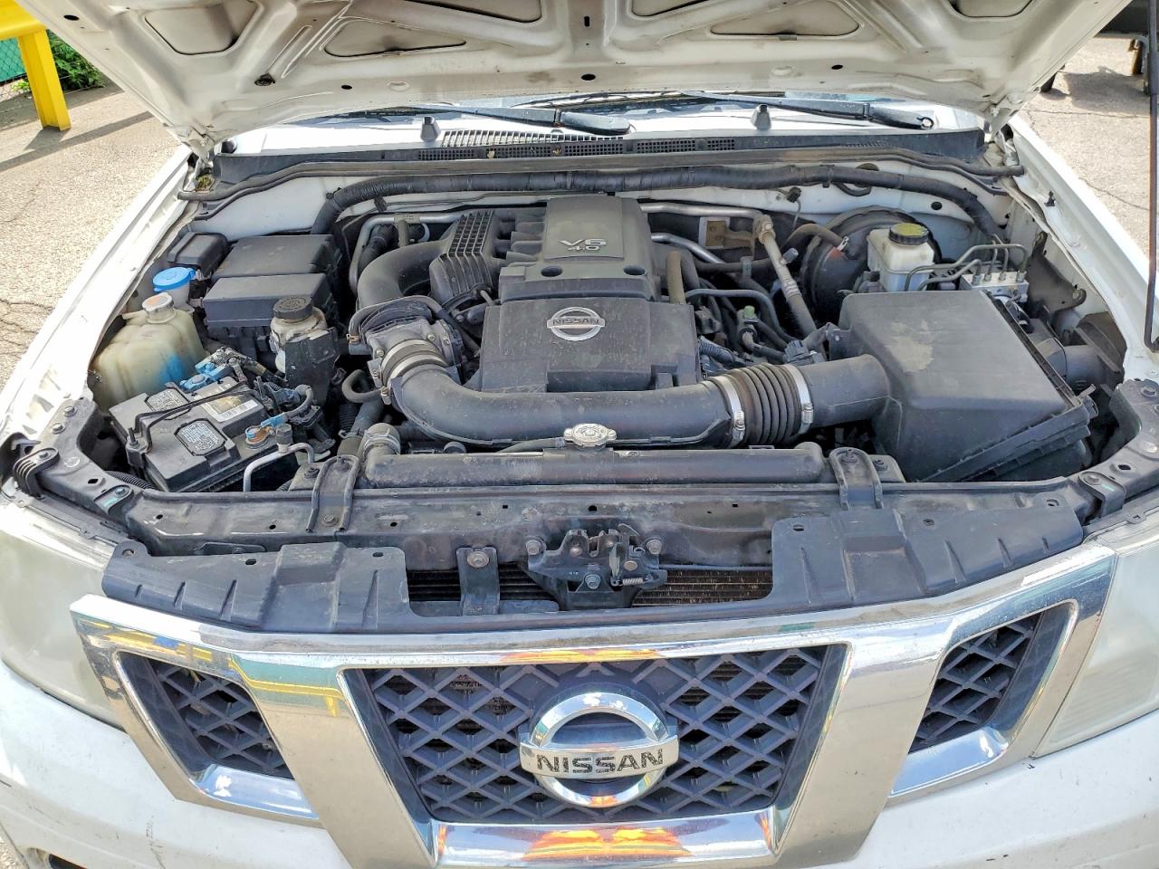 Nissan Frontier Sv