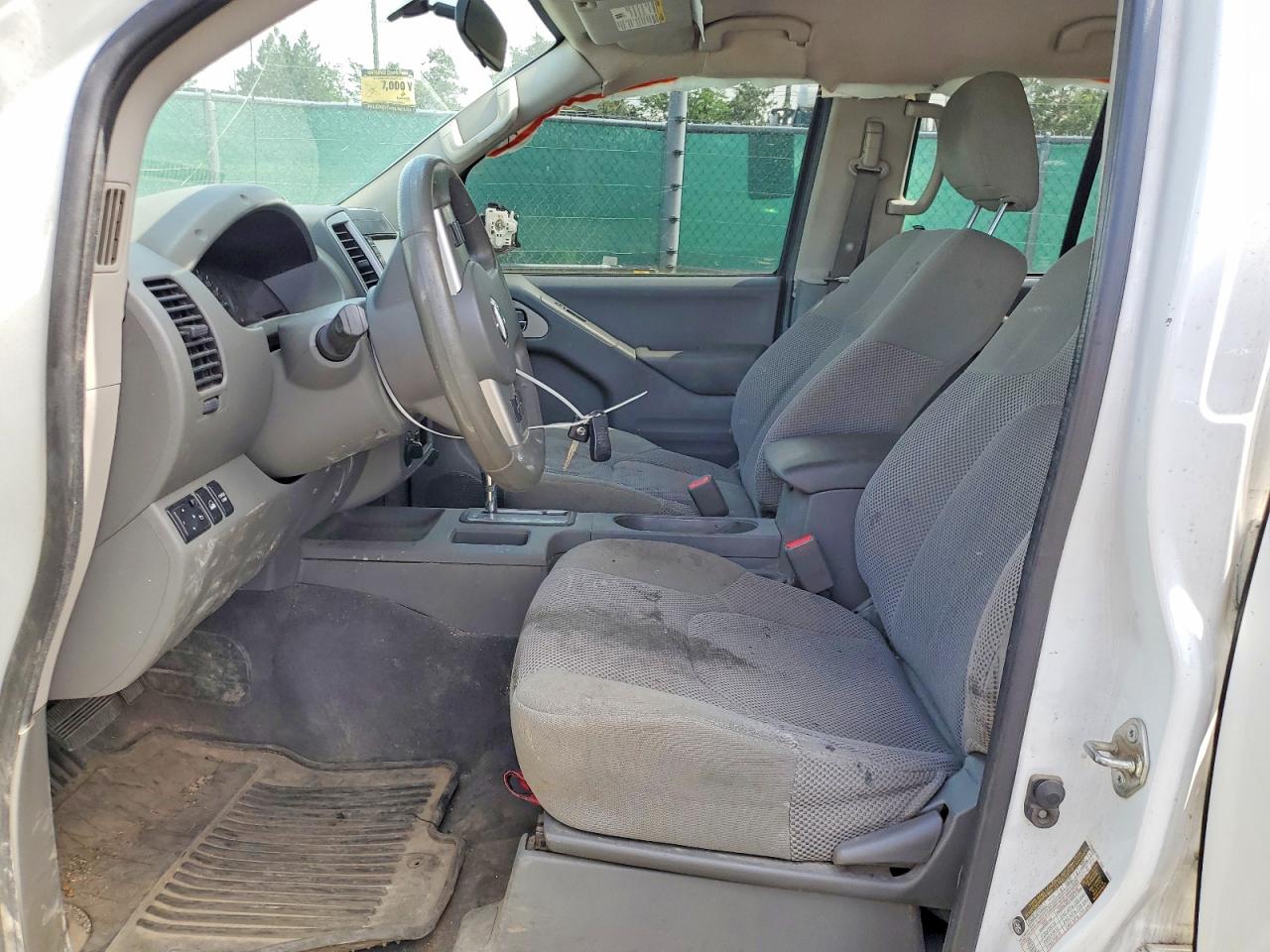 Nissan Frontier Sv