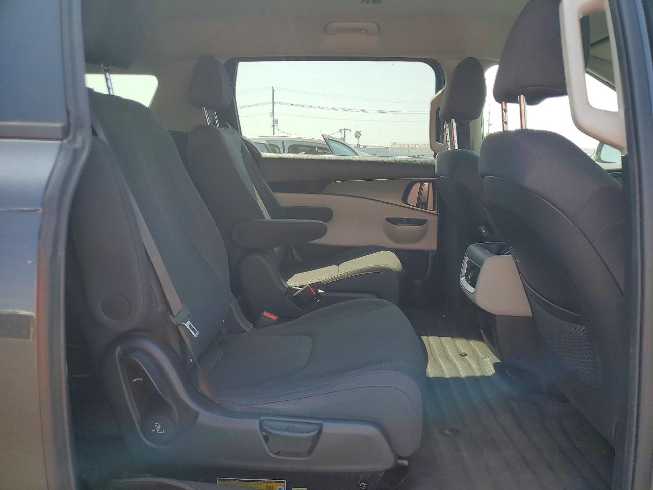 Kia Carnival Lx