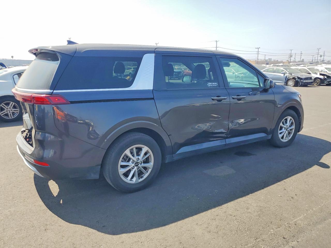 Kia Carnival Lx