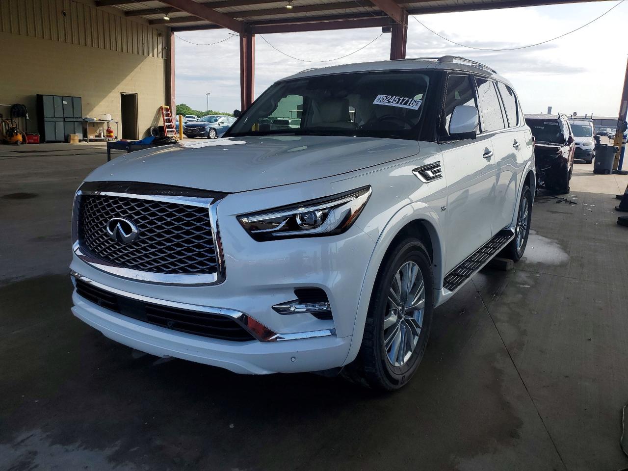 Salvage INFINITI Qx Image