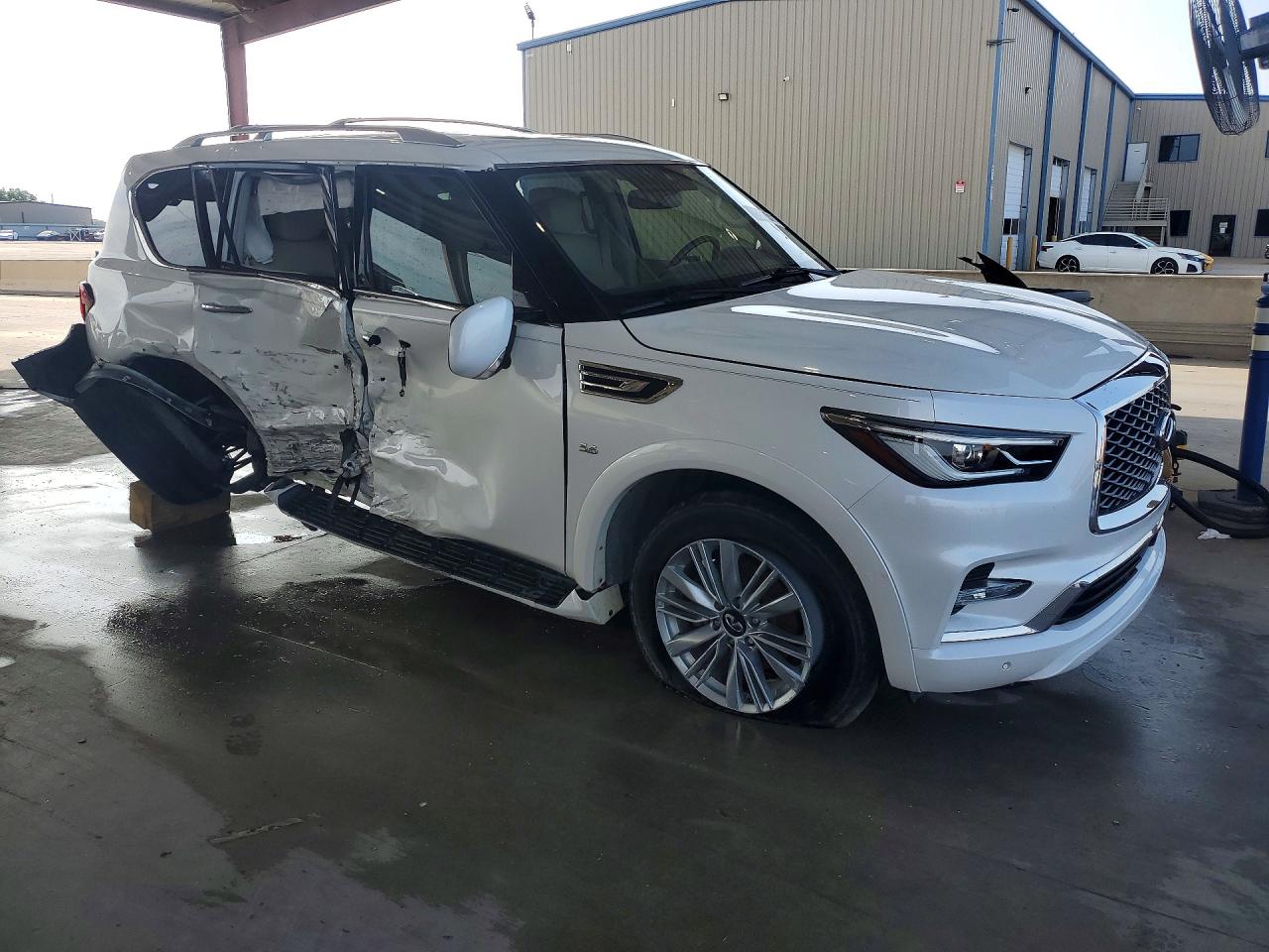 INFINITI Qx Luxe