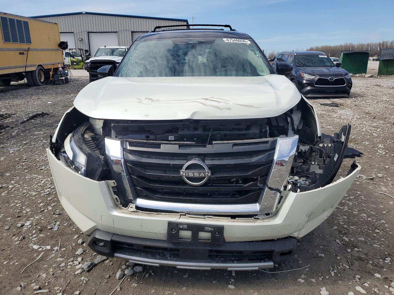 Nissan Pathfinder Sl