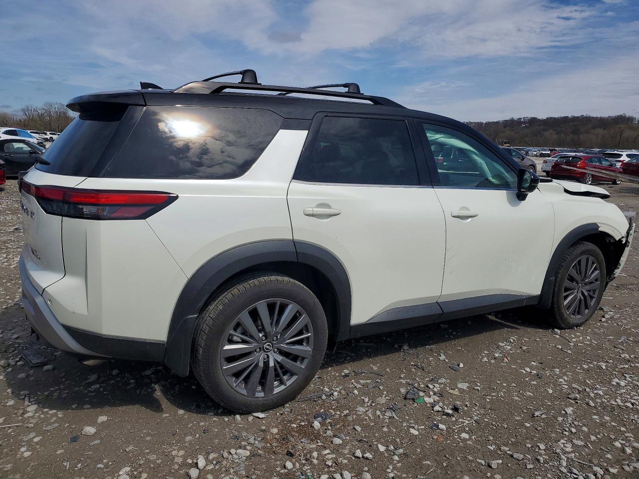 Nissan Pathfinder Sl