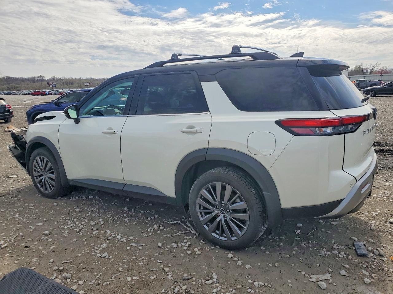 Nissan Pathfinder Sl