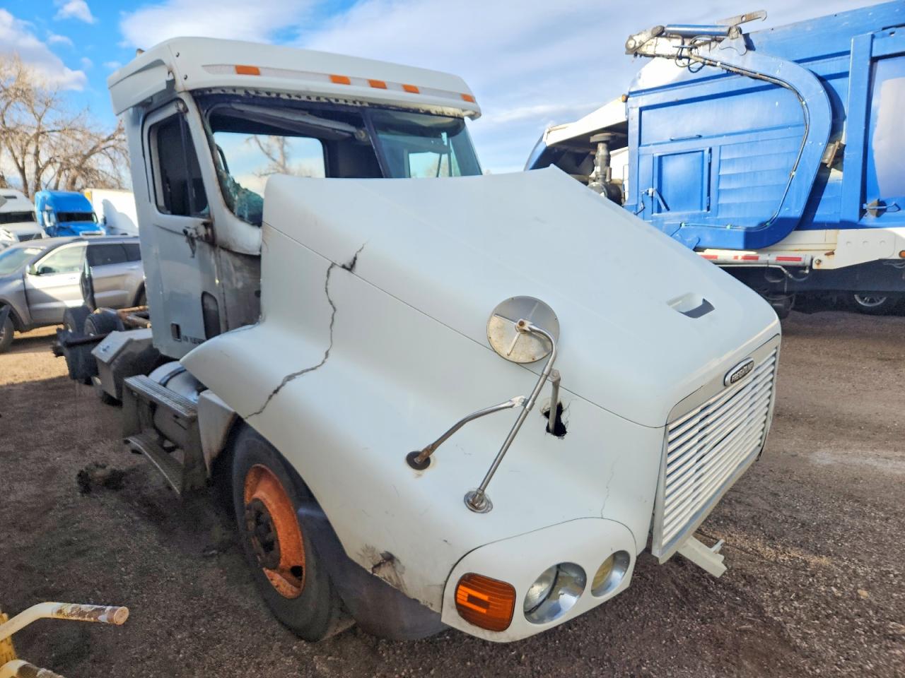 Salvage Freightliner Conventional Image