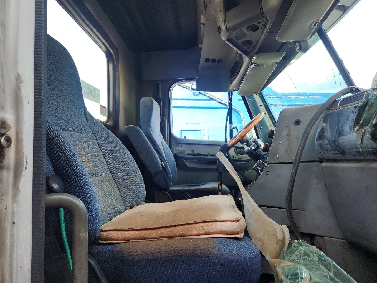 Freightliner Conventional Unknown